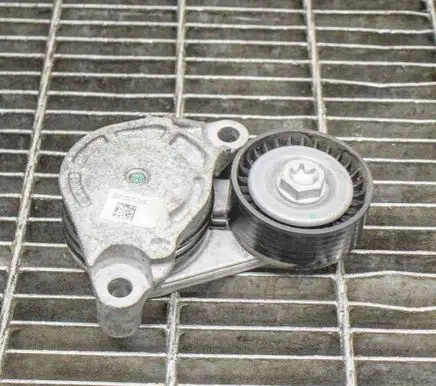 Mini Clubman F54 Generator/alternator belt tensioner 8600357