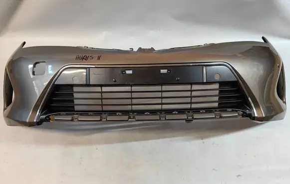 Toyota Auris E180 Front bumper 