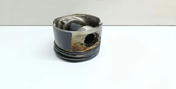 BMW 5 F10 F11 Piston 0840ZR