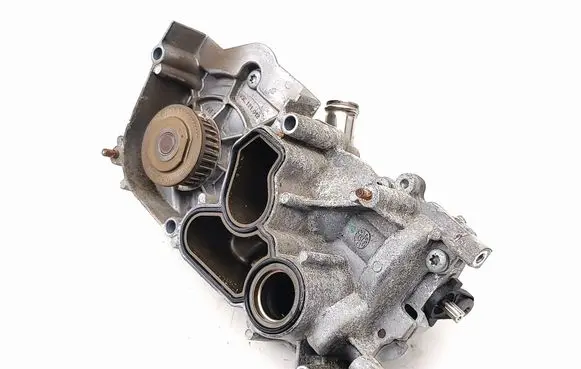 Audi Q3 F3 Water pump 05E121117C
