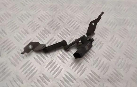 Volvo XC90 Headlight/headlamp level sensor 31681288