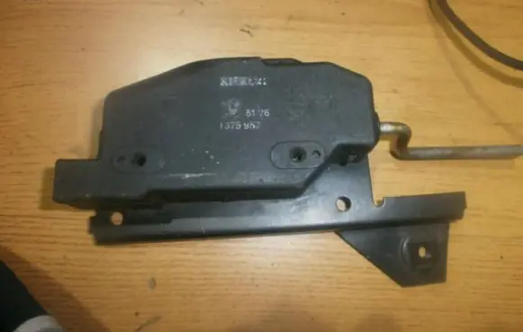 BMW 3 E36 Central locking motor 1375957