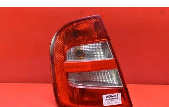 Skoda Fabia Mk1 (6Y) Rear/tail lights 6Y6945095B