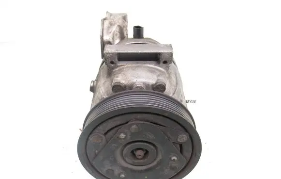 Renault Laguna II Air conditioning (A/C) compressor (pump) 6560630