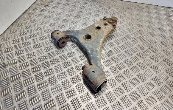 Mercedes-Benz B W245 Front lower control arm/wishbone A1693300307