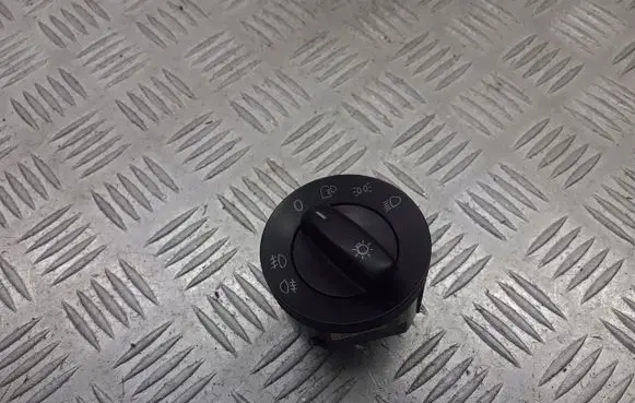 Volkswagen Golf V Light switch 1K0941431N