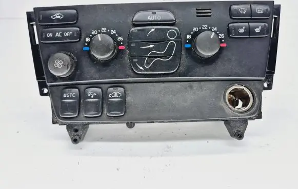 Volvo V70 Climate control unit 8697140 1137399C 04W38E02
