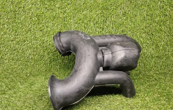 Chevrolet Captiva Intake resonator 96445424