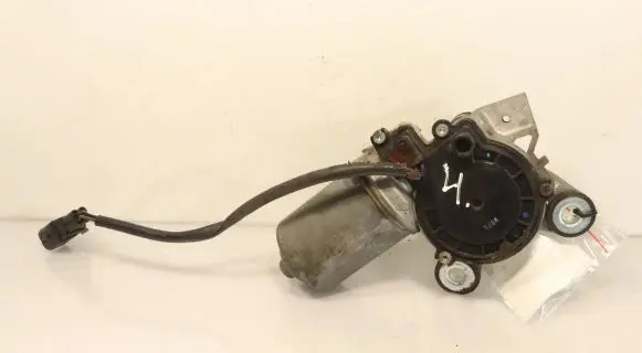 Chevrolet Captiva Wiper motor