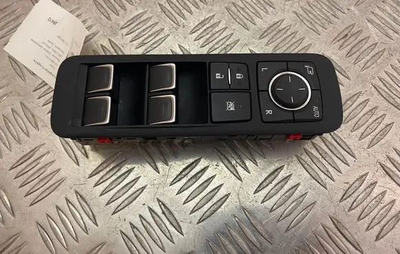 Lexus RX 450H Electric window control switch 8404048220