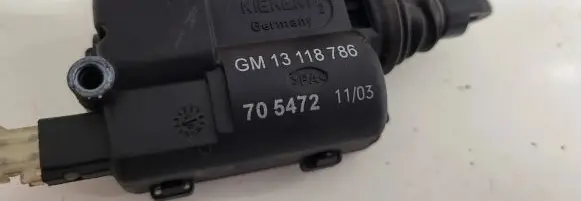 Opel Astra G Central locking motor 13118786 705472