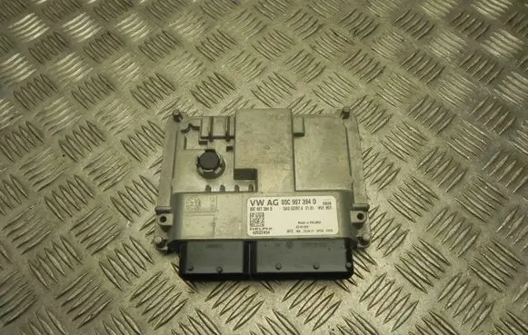 Volkswagen Polo VI Engine control unit/module 05C907394D