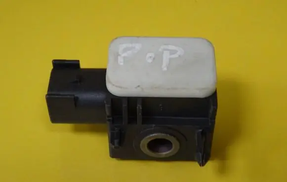 KIA Carens II Airbag deployment crash/impact sensor 959201D000
