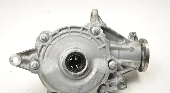 Mercedes-Benz GLC C253 Rear gearbox reducer/haldex oil pump 2063304102