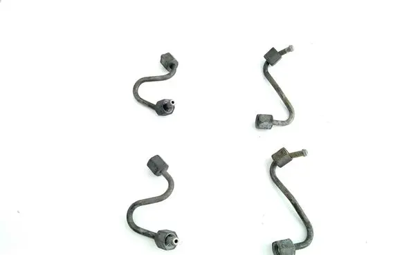 Fuel injector supply line/pipe