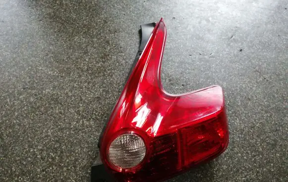 Nissan Juke I F15 Rear/tail lights