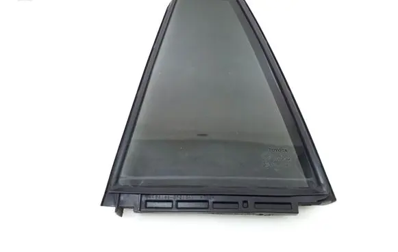 Toyota Verso Rear vent window glass 681240F010