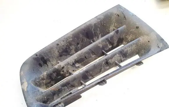 Renault Megane II Front bumper lower grill 8200412380