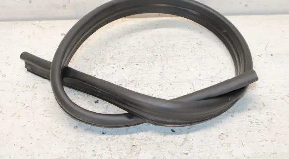 Audi Q3 8U Engine compartment rubber 