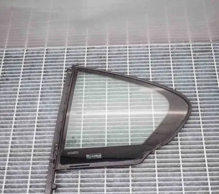 BMW 5 F10 F11 Rear side window 731124543R001582