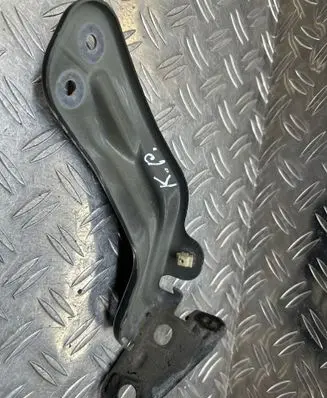 Renault Talisman Fender mounting bracket