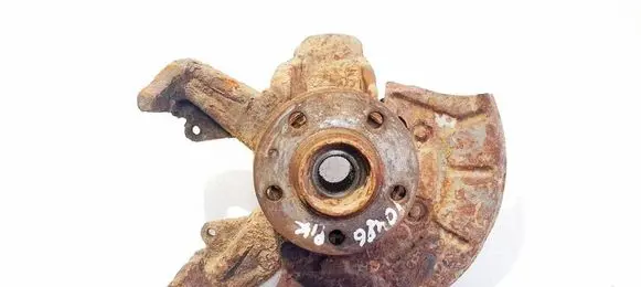 Volkswagen Golf IV Front wheel hub