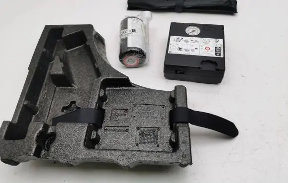 Audi A3 8Y Tool set 8Y4012109G