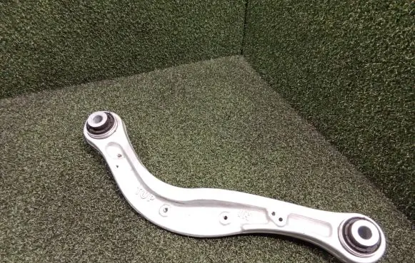 Land Rover Defender Rear control arm LPLA5500AD LPLA5500A L2L7A