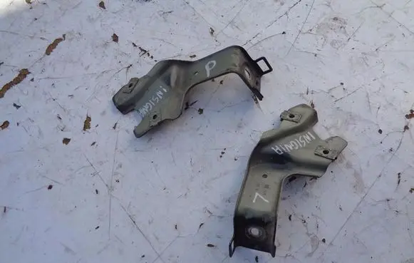 Opel Insignia A Fender mounting bracket