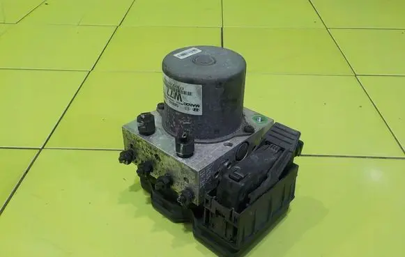 KIA Rio ABS Pump 589201W770
