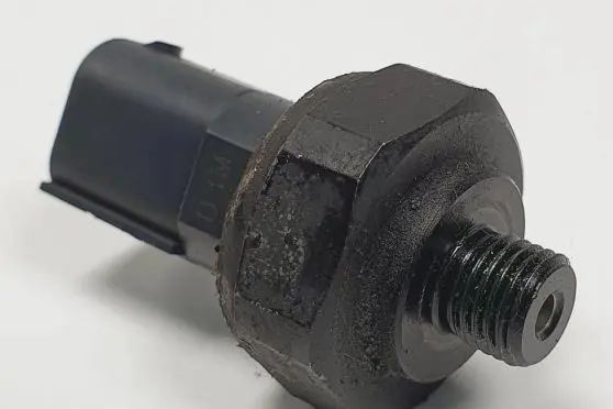 Mercedes-Benz A W169 Air conditioning (A/C) pressure sensor 0045-429018
