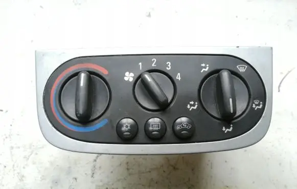 Opel Tigra B Climate control unit