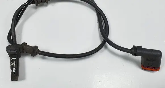 Opel Vectra C ABS rear brake sensor A2129051001