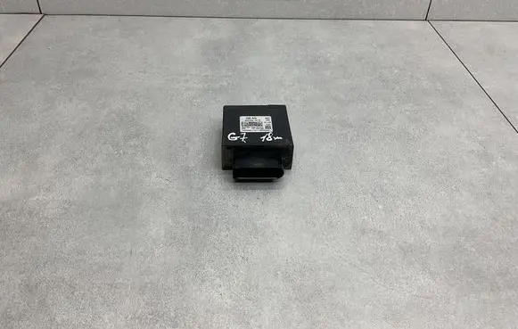 Volkswagen Golf VII Fuel injection pump control unit/module 5Q0906121N