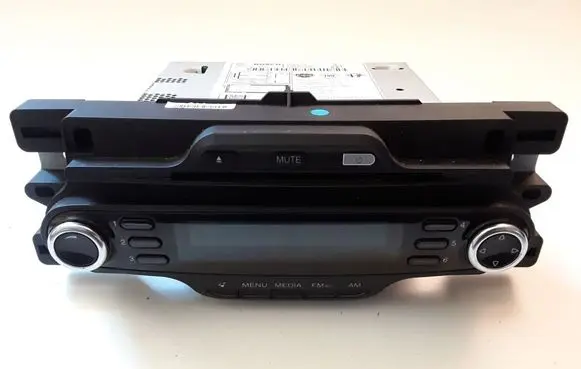 Alfa Romeo Giulietta Radio/CD/DVD/GPS head unit 7642322316