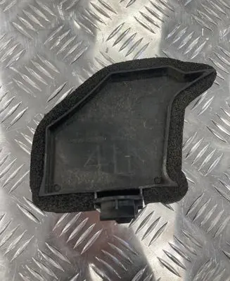 Toyota RAV 4 (XA40) Fender foam support/seal 53154-42020