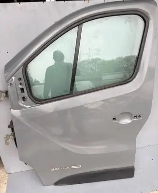 Renault Trafic III (X82) Front door 801010179R