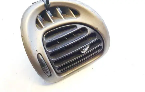 Citroen Xsara Picasso Dash center air vent grill 9631280077