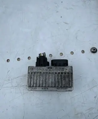Opel Insignia A Glow plug pre-heat relay 55574293 145216 0522122601