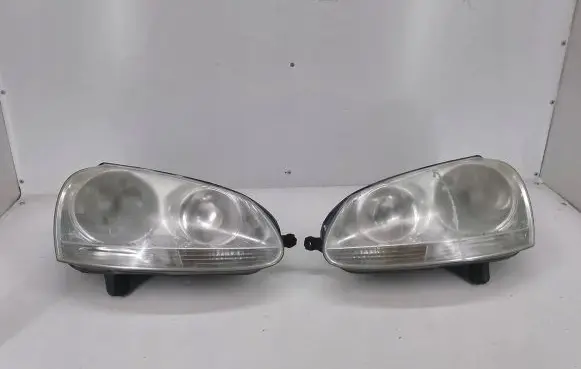 Volkswagen Jetta V Headlight/headlamp