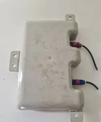 BMW 6 F12 F13 Aerial antenna amplifier 6957348 28009458 13600211