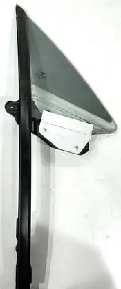 Bentley Continental Front vent window/glass (coupe) 43R00368 E000233 DOT618
