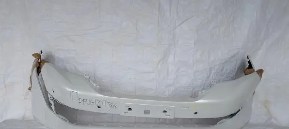 Peugeot 508 II Front bumper 981703077