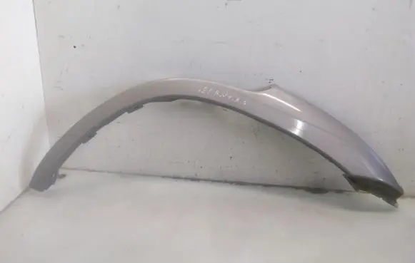 Nissan Terrano Fender trim (molding)