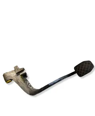 Volkswagen PASSAT B5 Clutch pedal 8D1721316F
