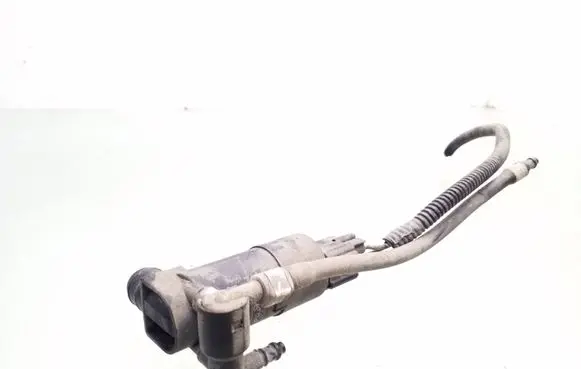 Ford Focus Windscreen/windshield washer pump BV6117K624BA