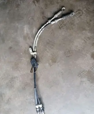 Toyota Corolla Verso E121 Gear shift cable linkage CHK2H26 13010