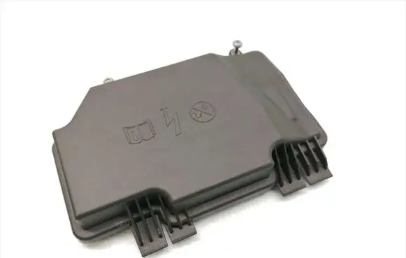 Mercedes-Benz C W205 Fuse box cover A2055402428