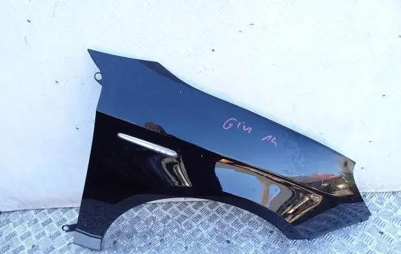 Alfa Romeo Giulietta Fender
