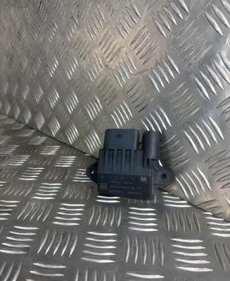 Mercedes-Benz ML W166 Glow plug pre-heat relay A6429002700 0522140209 11157004111